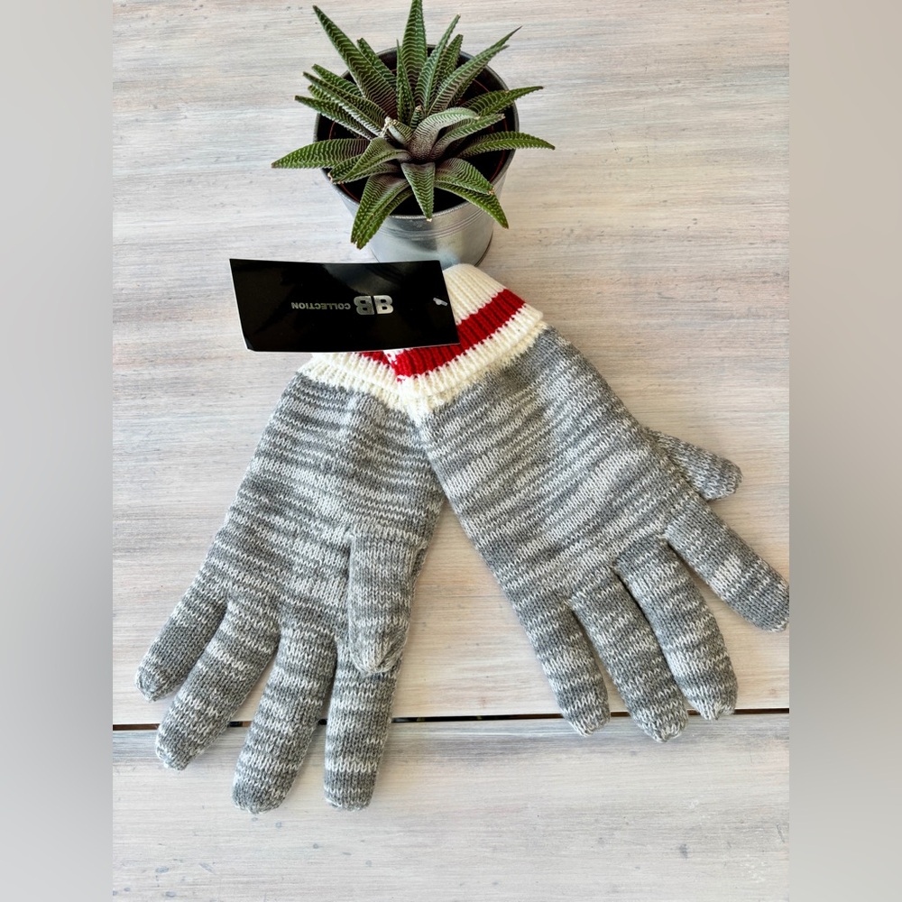 Men’s Grey, Red & White Knit Winter Gloves. Size:L/XL (MAY 7)